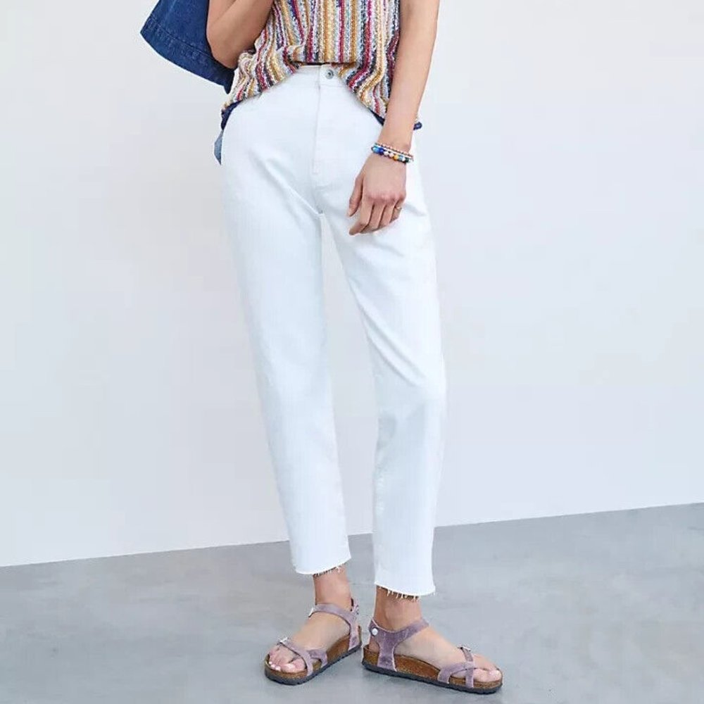 Anthropologie Pilcro The Borrowed Boyfriend Jeans SIZE 28P NEW NWOT IVORY COLOR